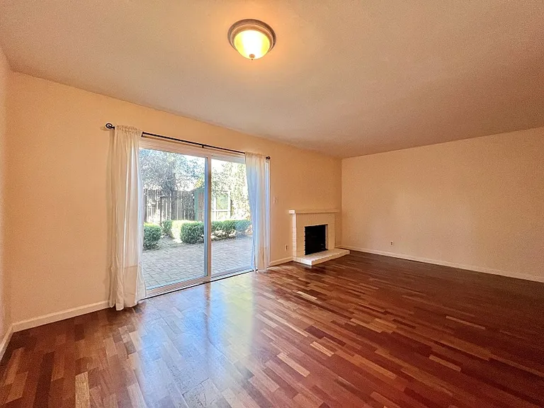 4083 Tokay Dr — Photo 8