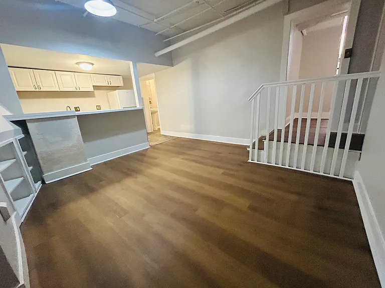 1109 N Emerson St #5 — Photo 13