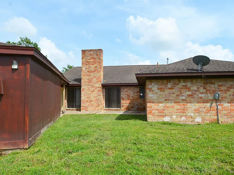 10127 Sagegate Dr — Photo 22