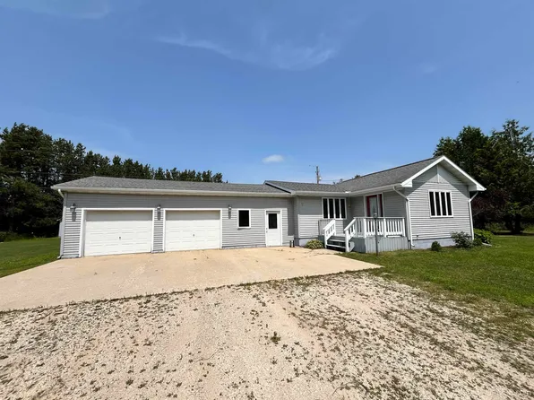5826 W River Rd, Manistique, MI 49854