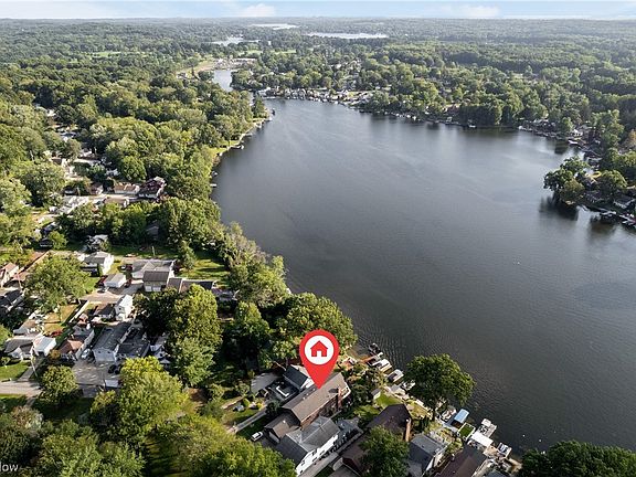 5th image of 454 W Willowview Dr