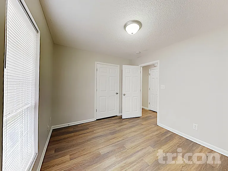 924 Pine Circle Dr — Photo 10