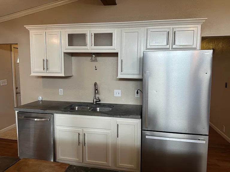 1610 S Saint Louis Ave #1 — Photo 11