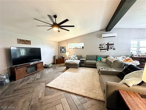 2nd image of 148 Rural Ln