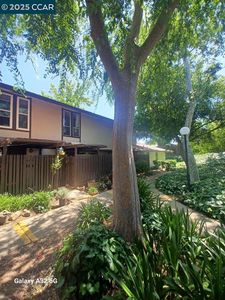 5496 Roundtree Dr APT D, Concord, CA, 94521