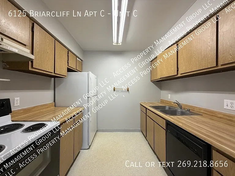 6125 Briarcliff Ln #C — Photo 3