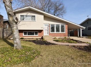 1108 S 11th Ave, St Charles, IL