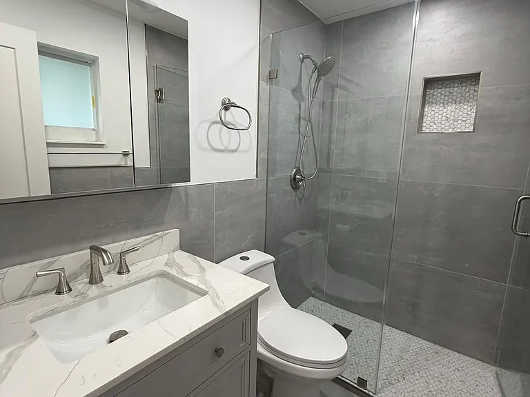 1133 NE 16th Ave #10 — Photo 8