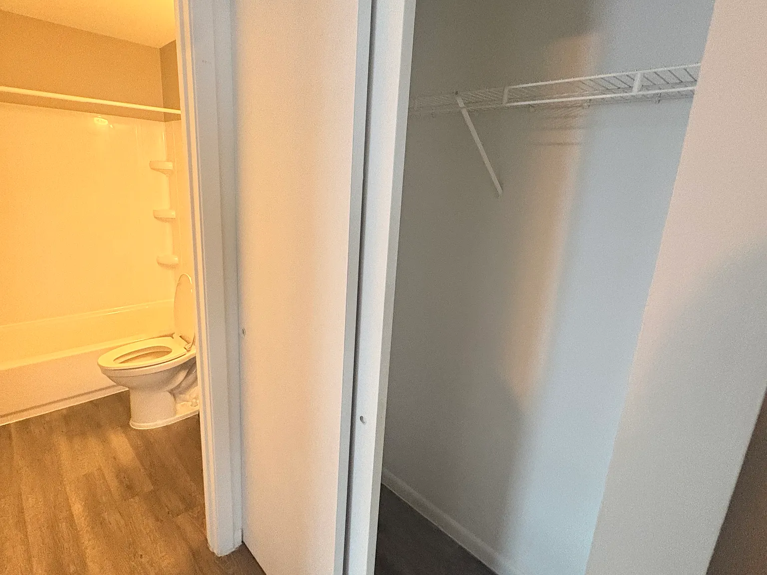 1 bed, 1.0 bath, 804 sqft, $800 — Photo 2
