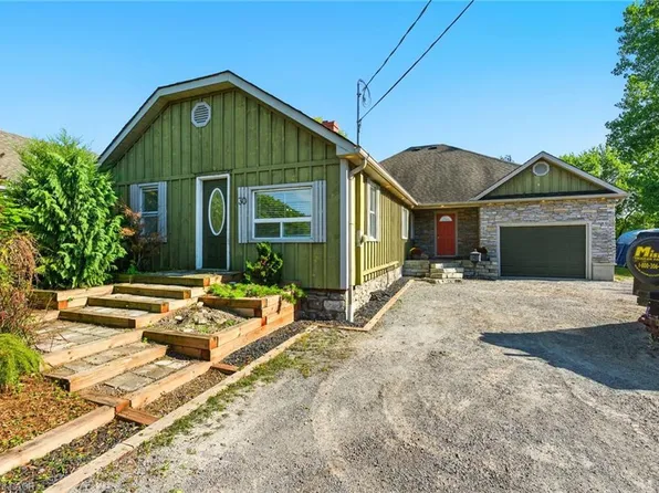 30 Cecil St, Saint Catharines, ON L2N 4B2