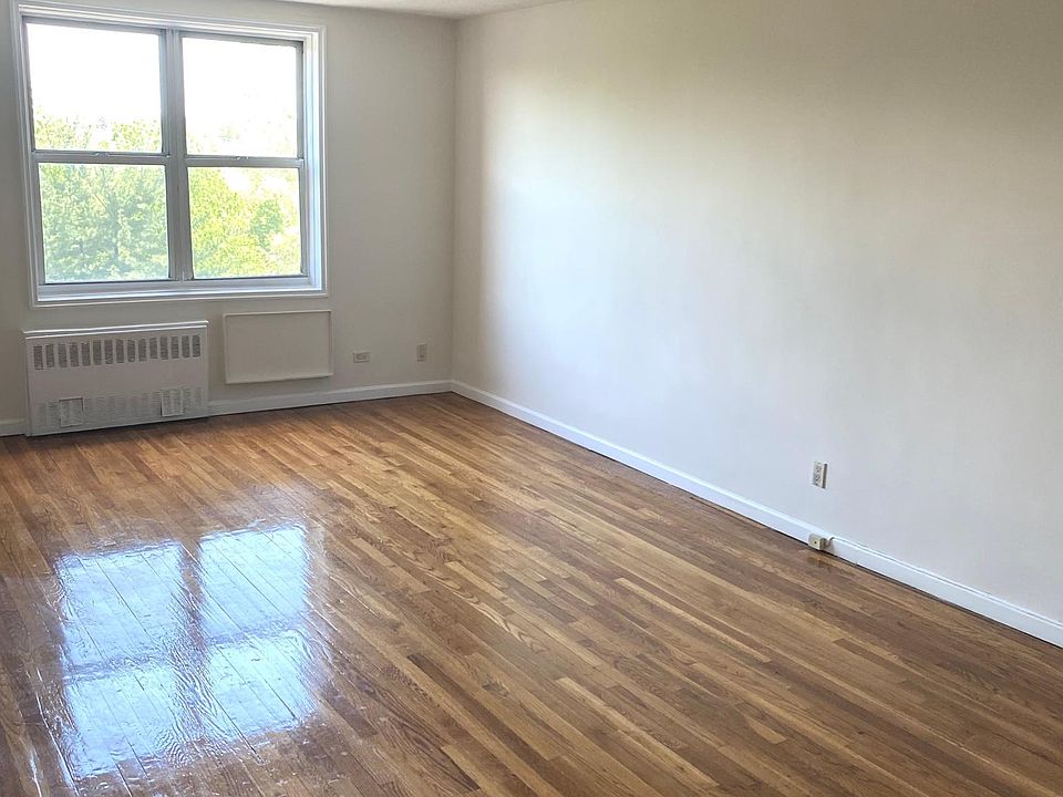 2nd image of 169 Bronx River Rd #Gg7g