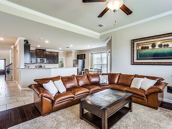 3rd image of 4716 Woodard Ln