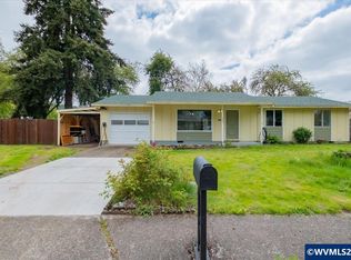 2241 Kalmia St, Sweet Home, OR 97386