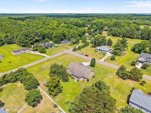 5th image of 100 Whispering Pines Court