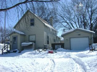 1203 1st Ave N, Grand Forks, ND 58203
