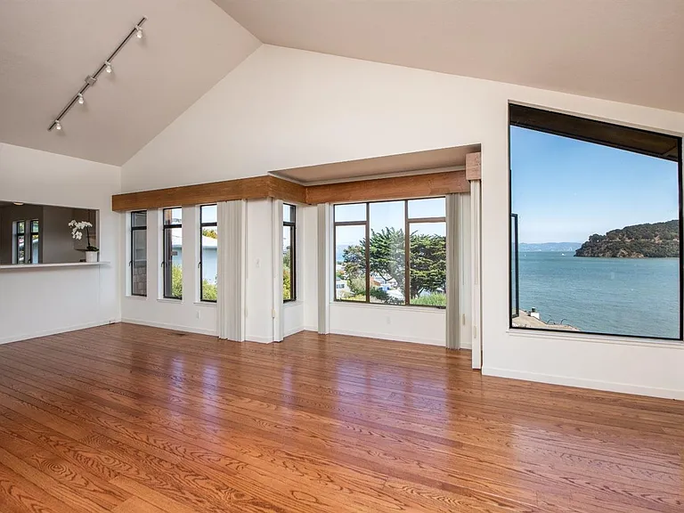 24 Linda Vista Ave — Photo 4
