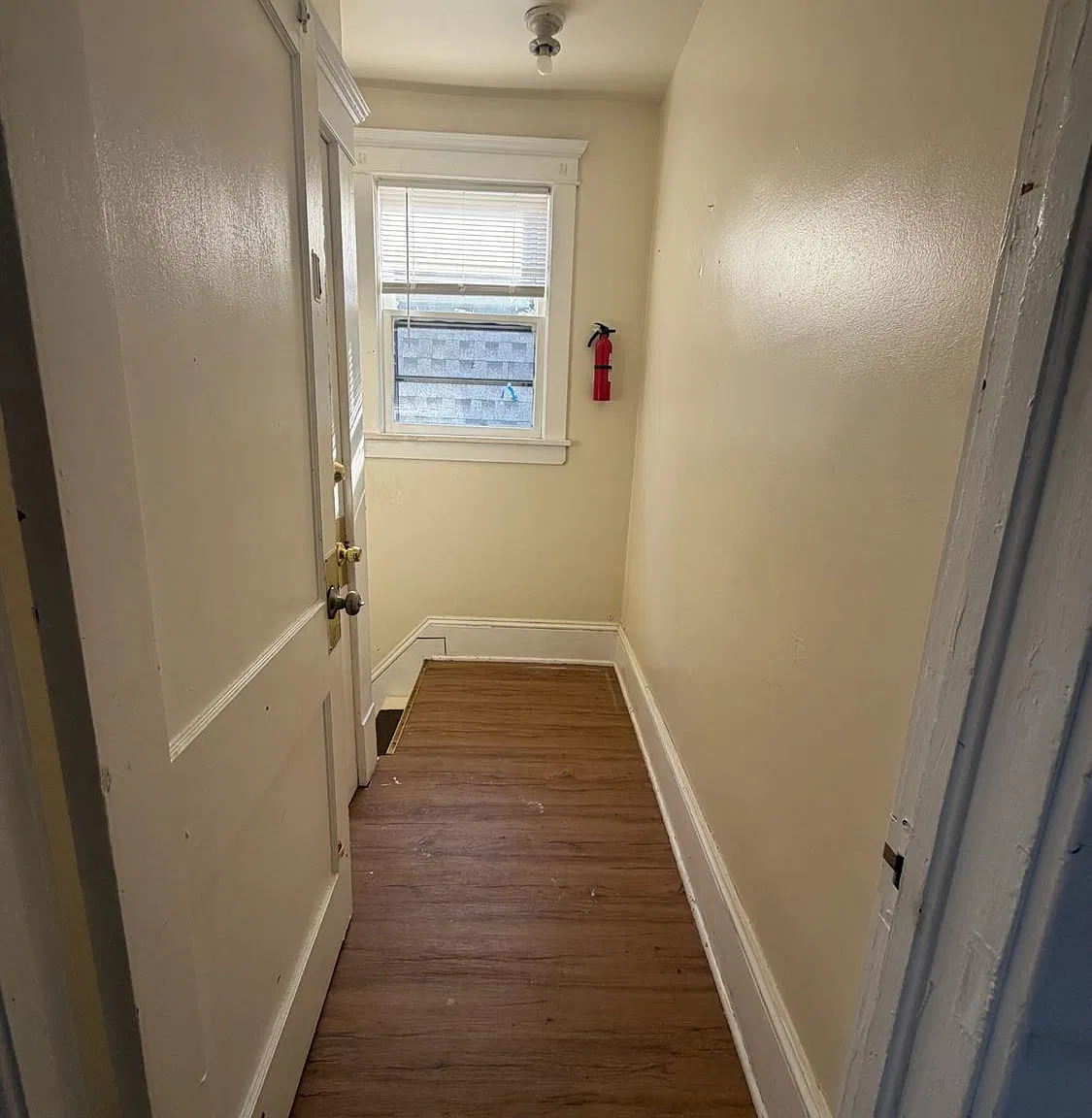 4 bed, 1.0 bath, 2303 sqft, $2,650 — Photo 1