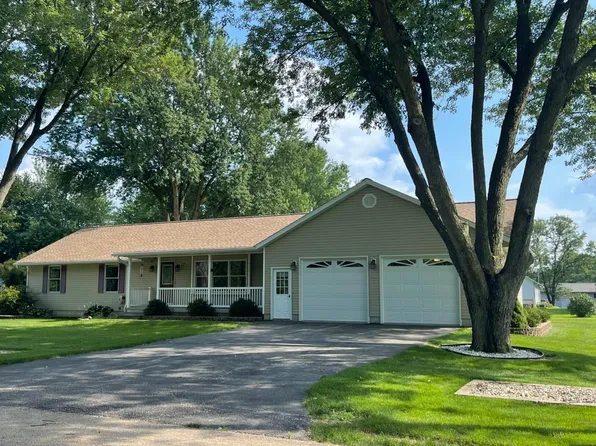 235 W Clark St, Amboy, IL 61310