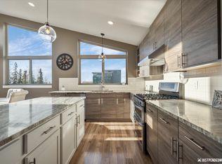 8953 Toloff St, Anchorage, AK 99507