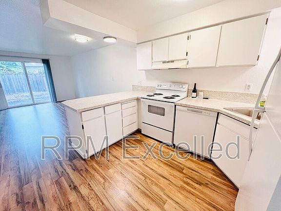 4th image of 638 M St NE APT 2
