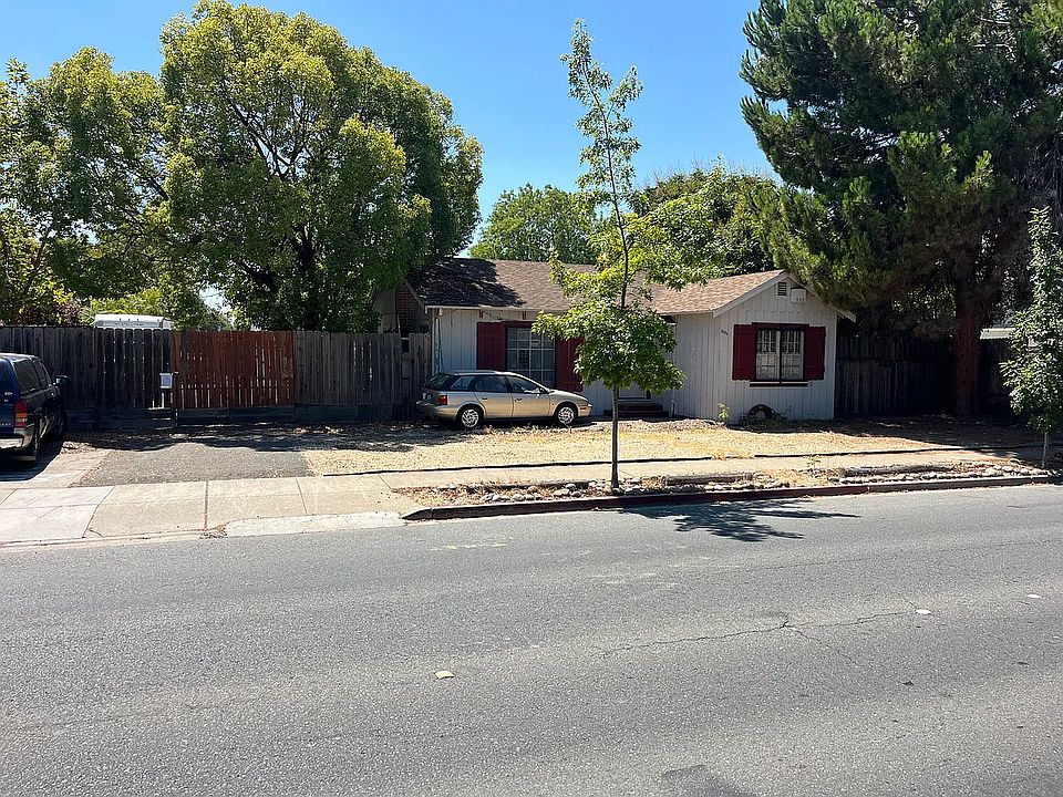 1st image of 3024 Clayton Rd