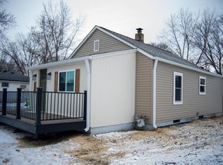 929 Kingsley Dr, Machesney Park, IL 61115