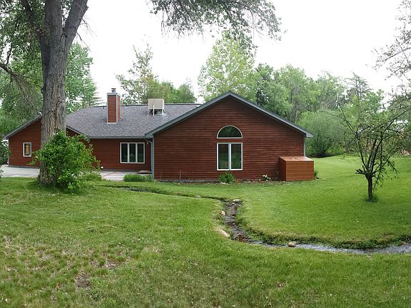 5th image of 2671 Creekview Dr