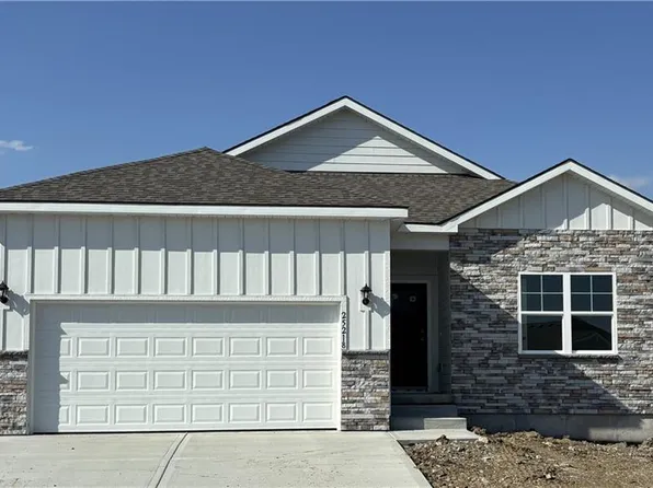 25248 W 177th Ter, Gardner, KS 66030