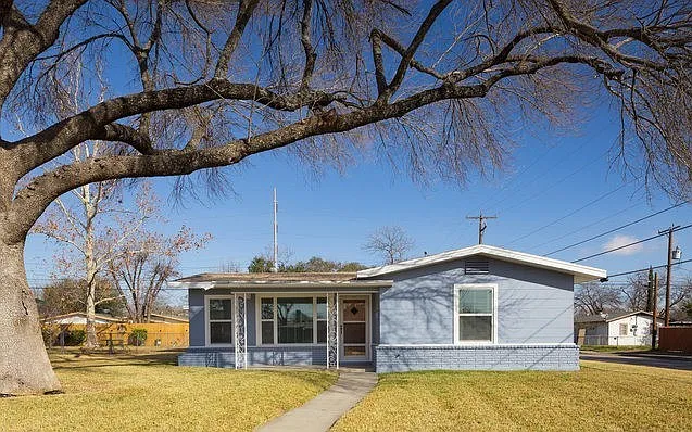 303 Schmeltzer Ln — Photo 16
