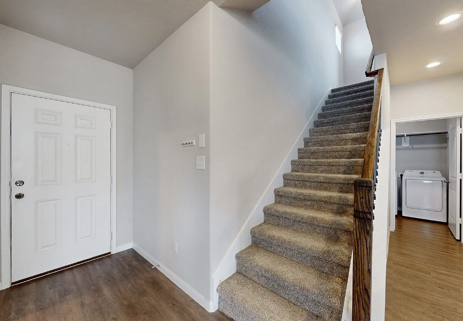 3 bed, 2.5 bath, 2174 sqft, $2,250 — Photo 4
