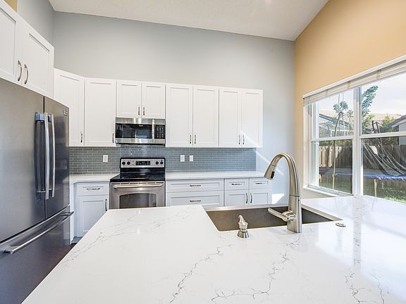 2nd image of 9548 Verona Lakes Blvd