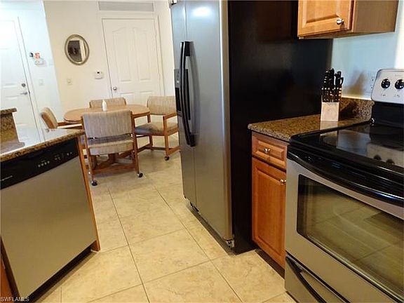 3rd image of 12940 Positano Cir APT 207