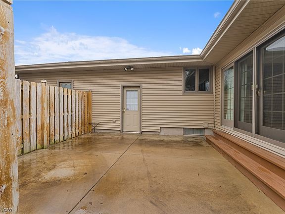 5th image of 6599 Struthers Rd