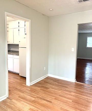 4th image of 6267 Green Hill Dr
