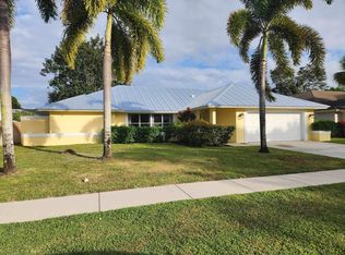 1750 Primrose Ln, Wellington, FL 33414