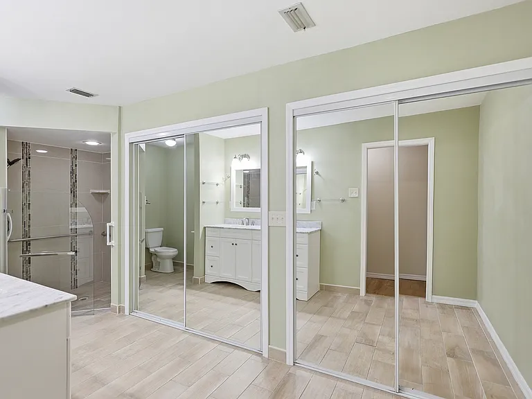 11206 Longwood Ct — Photo 18
