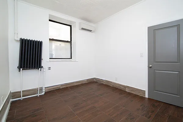 Rented by Think Tank Real Estate Inc | media 10