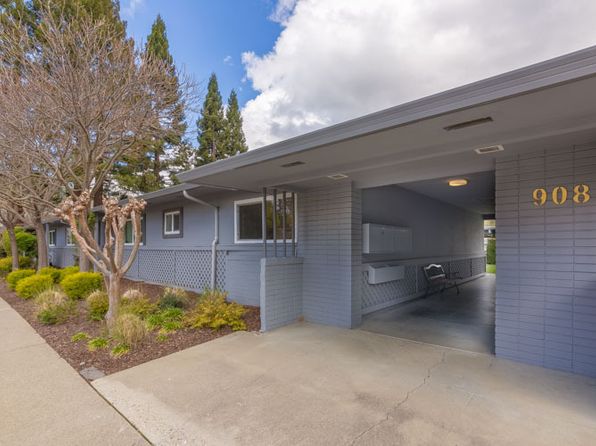 908 Village Ctr APT 5