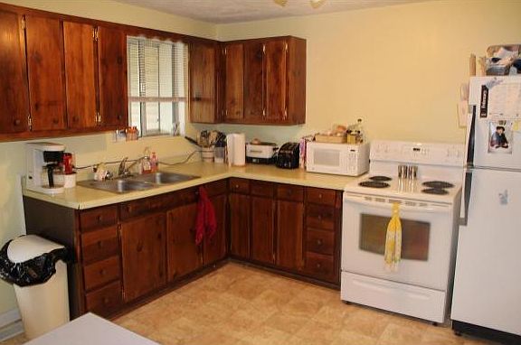 4th image of 2183 Chico Dr