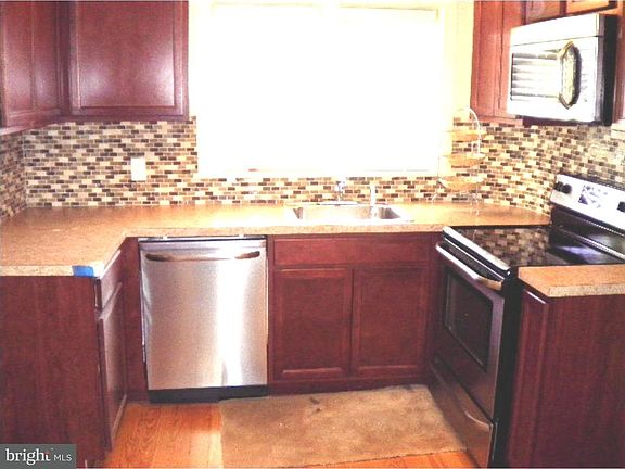 5th image of 100 Ross Ln