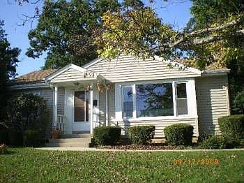 1st image of 210 Harvey Ave