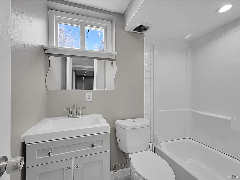 5635 Nebraska Way — Photo 27