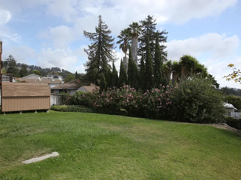 2119 Placer Dr — Photo 3