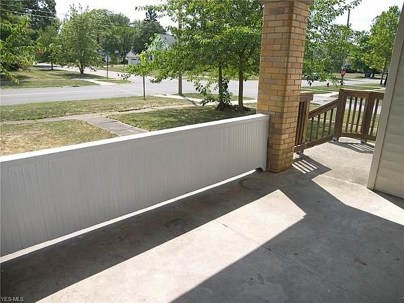 3rd image of 844 Highland Park Blvd