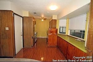 3rd image of 5255 Crown Ln