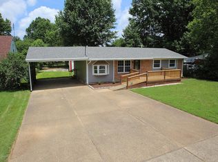 1029 Meadow Hill Rd, Louisville, KY 40219