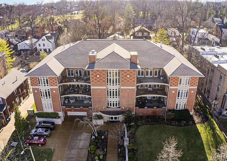 1st image of 7320 Forsyth Blvd APT 204