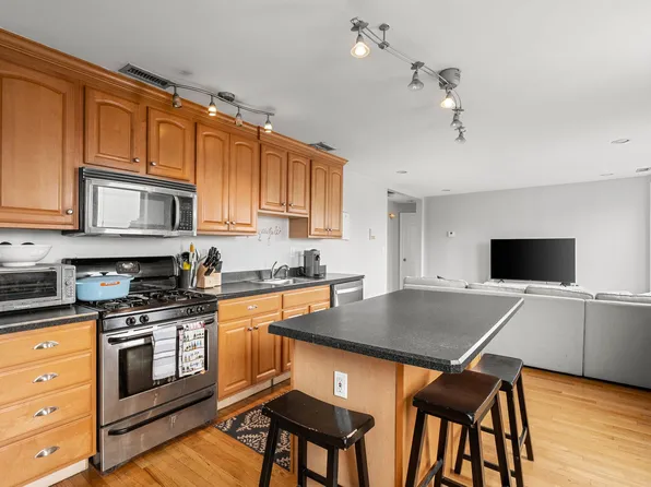 87 M St APT 3, Boston, MA 02127