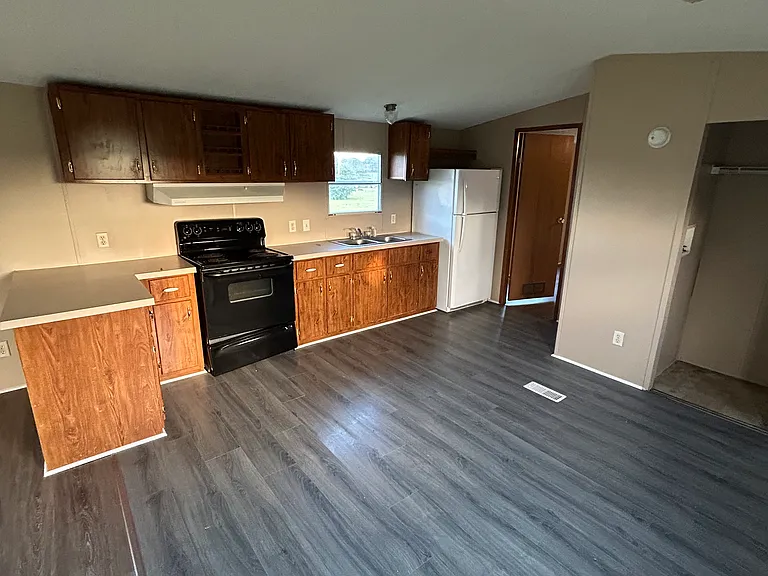 2553 Cavanah Ln — Photo 3