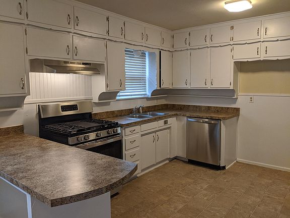 3rd image of 3521 Garwood Dr